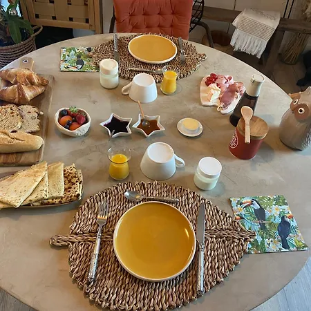 Oda ve Kahvaltı Entre Honfleur Et Etretat