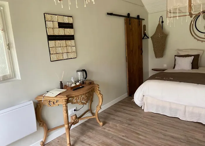 Entre Honfleur Et Etretat